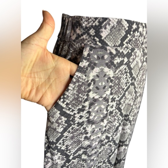 Leith Crop Pant Snakeskin Print Womens XXS Hi Rise Side Zip pockets - Picture 5 of 5